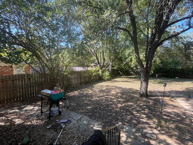 341 Hurst Drive, Bedford, TX 76022