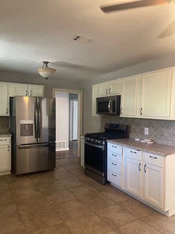 341 Hurst Drive, Bedford, TX 76022