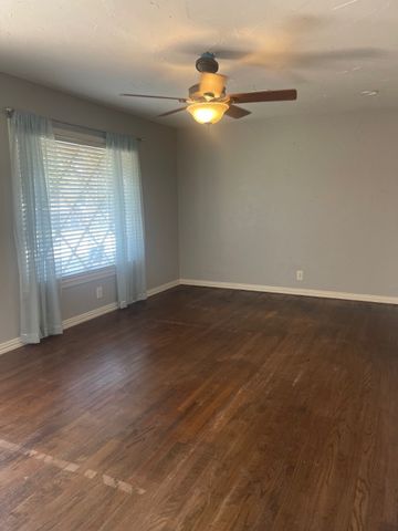 341 Hurst Drive, Bedford, TX 76022
