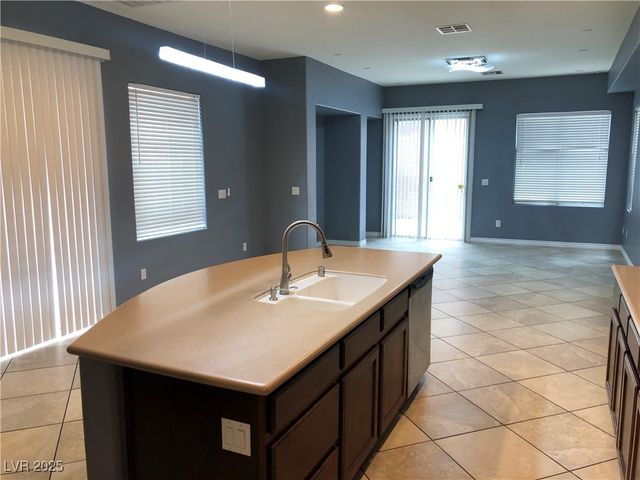 1885 Cape Cod Landing Drive, Las Vegas, NV 89135