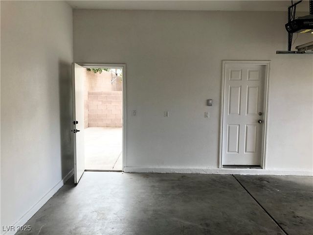 1885 Cape Cod Landing Drive, Las Vegas, NV 89135