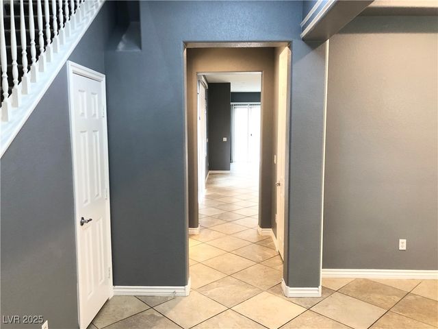 1885 Cape Cod Landing Drive, Las Vegas, NV 89135