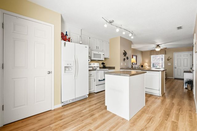 703 26th Ave S Apt C, North Myrtle Beach, SC 29582