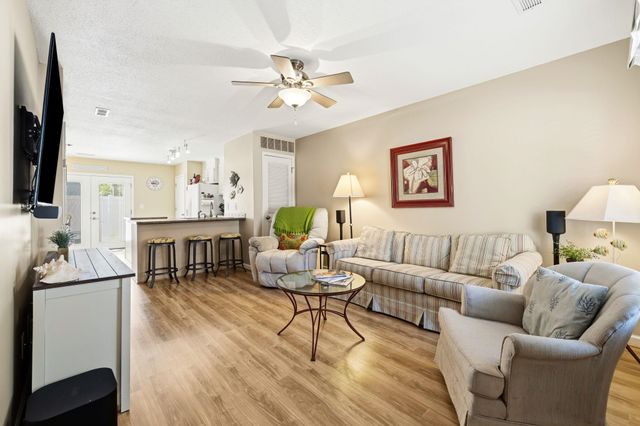 703 26th Ave S Apt C, North Myrtle Beach, SC 29582