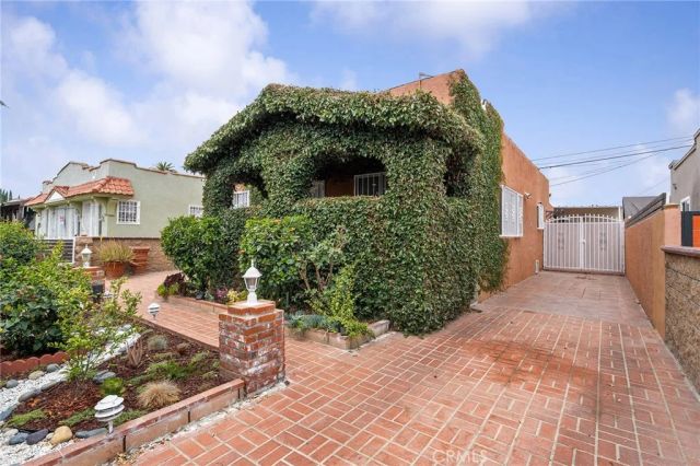 1301 W 56th Street, Los Angeles, CA 90037
