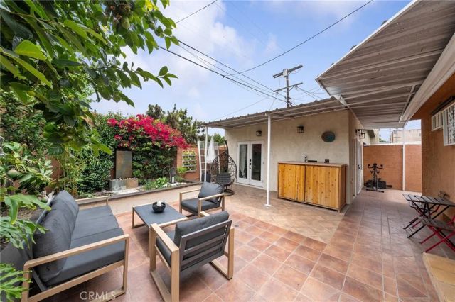 1301 W 56th Street, Los Angeles, CA 90037