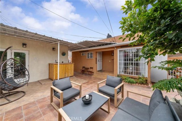 1301 W 56th Street, Los Angeles, CA 90037