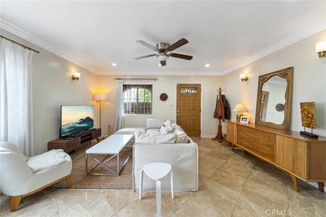 1301 W 56th Street, Los Angeles, CA 90037