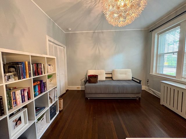 6 Lanark Rd 1, Brookline, MA 02445