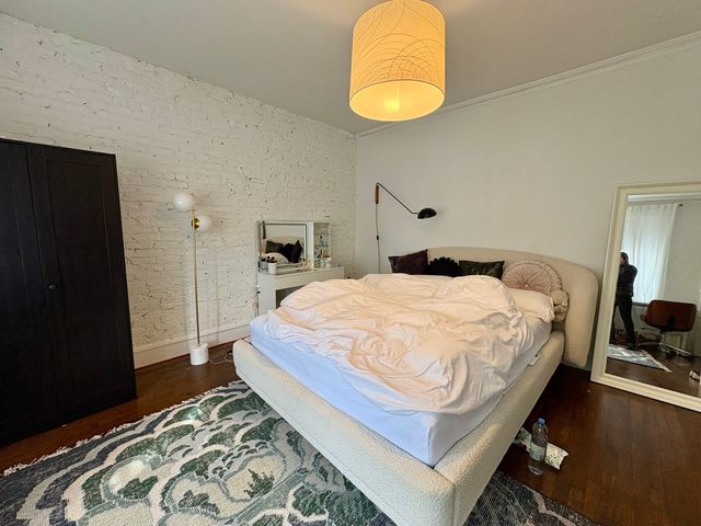 6 Lanark Rd 1, Brookline, MA 02445