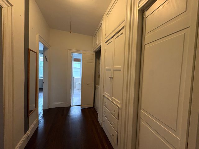 6 Lanark Rd 1, Brookline, MA 02445