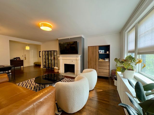 6 Lanark Rd 1, Brookline, MA 02445
