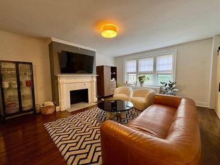 6 Lanark Rd 1, Brookline, MA 02445