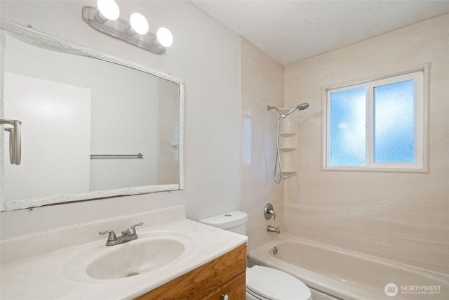 4202 79th Avenue W, Tacoma, WA 98466