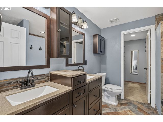 5605 Ne 55TH Cir, Vancouver, WA 98661