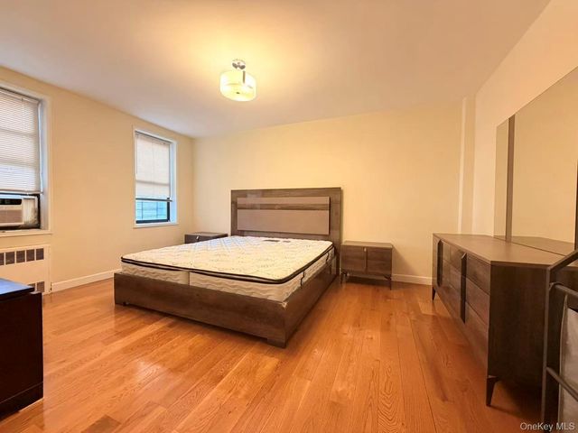 85-14 Broadway 3L, Elmhurst, NY 11373