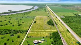 000 Dryer Rd, Port Lavaca, TX 77979