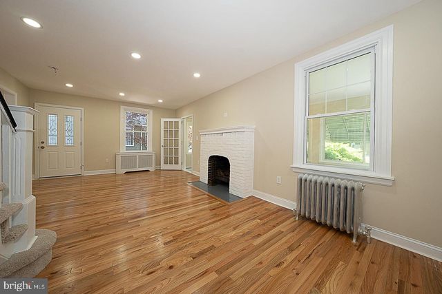 34 LEXINGTON AVE, Lansdowne, PA 19050