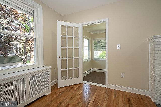 34 LEXINGTON AVE, Lansdowne, PA 19050