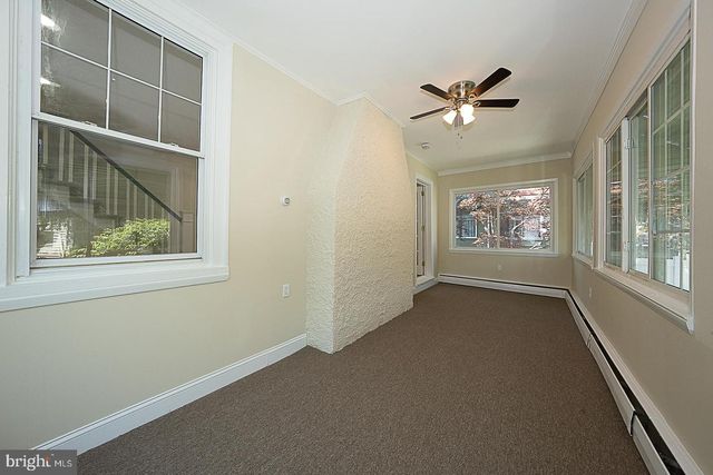 34 LEXINGTON AVE, Lansdowne, PA 19050