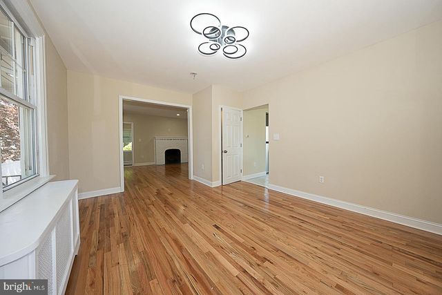 34 LEXINGTON AVE, Lansdowne, PA 19050