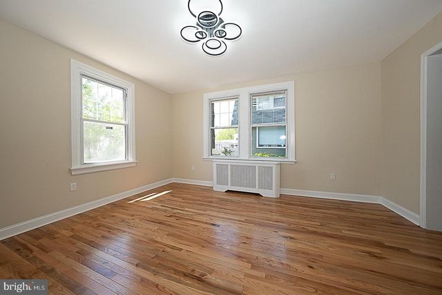 34 LEXINGTON AVE, Lansdowne, PA 19050