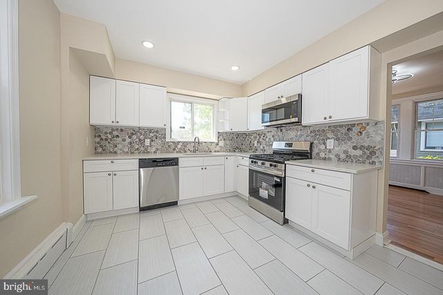 34 LEXINGTON AVE, Lansdowne, PA 19050