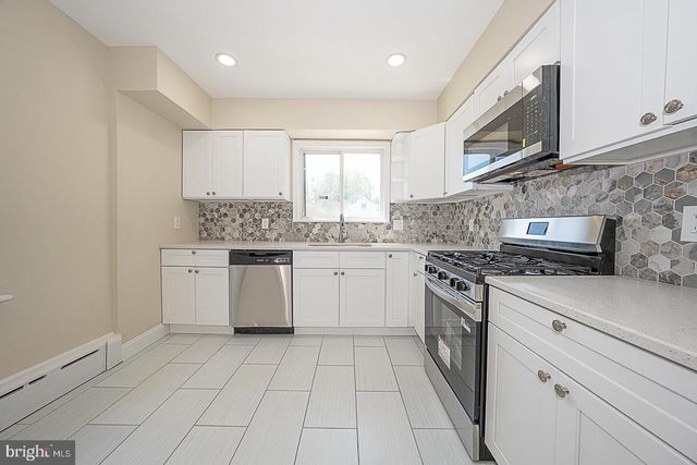 34 LEXINGTON AVE, Lansdowne, PA 19050