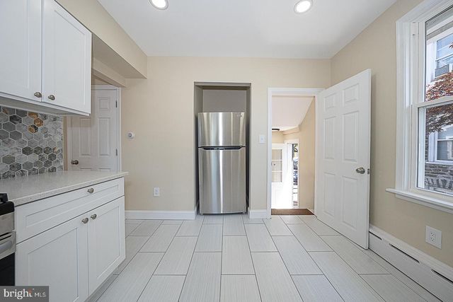 34 LEXINGTON AVE, Lansdowne, PA 19050