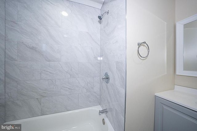 34 LEXINGTON AVE, Lansdowne, PA 19050
