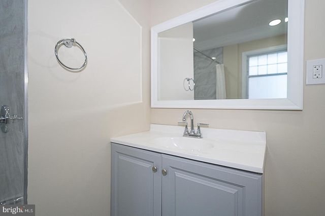 34 LEXINGTON AVE, Lansdowne, PA 19050