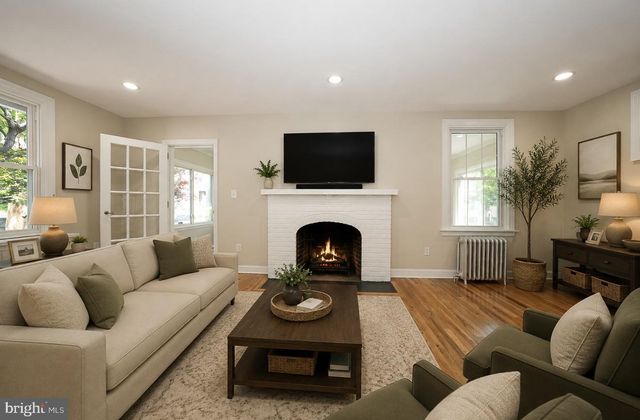 34 LEXINGTON AVE, Lansdowne, PA 19050