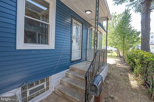 34 LEXINGTON AVE, Lansdowne, PA 19050