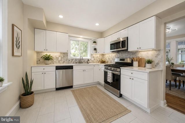 34 LEXINGTON AVE, Lansdowne, PA 19050