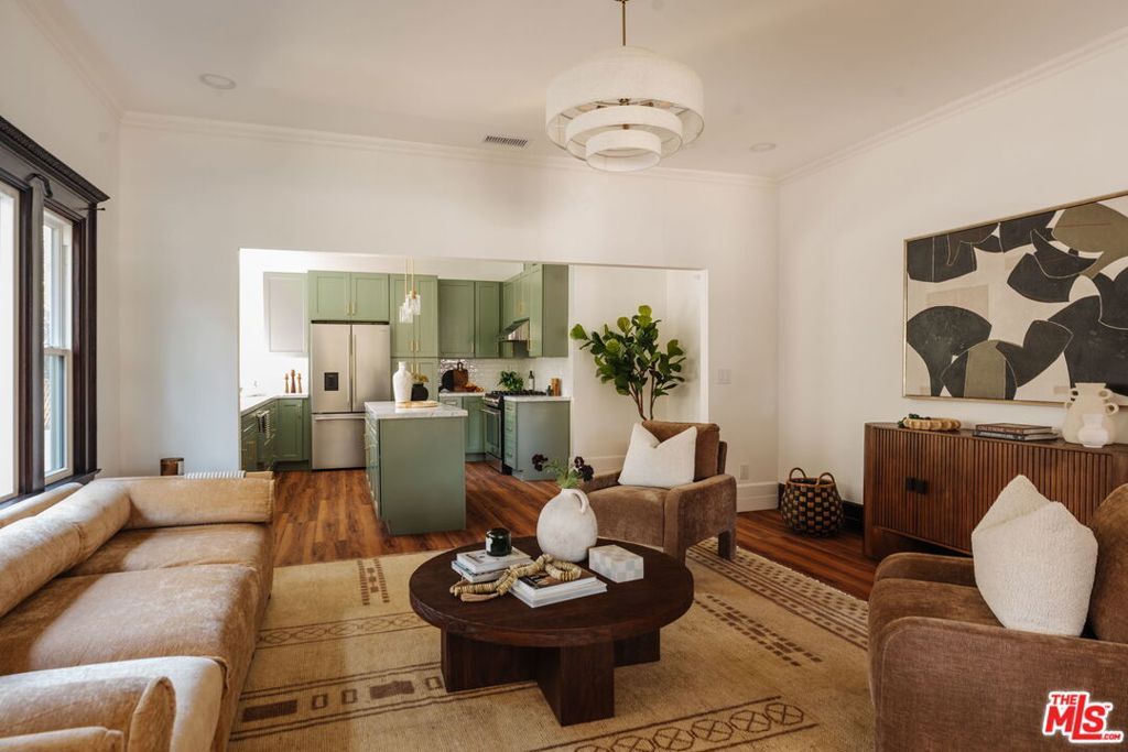 2801 Brighton Avenue, Los Angeles, CA 90018 — photo 5