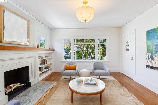 33 Ramona Ave, Oakland, CA 94611