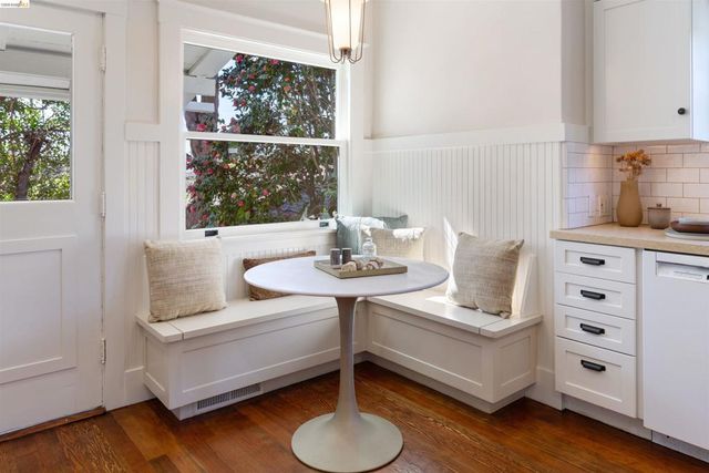 33 Ramona Ave, Oakland, CA 94611