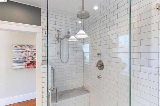 33 Ramona Ave, Oakland, CA 94611