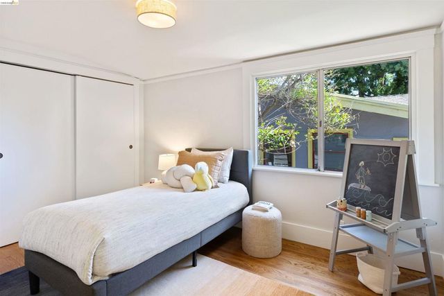 33 Ramona Ave, Oakland, CA 94611