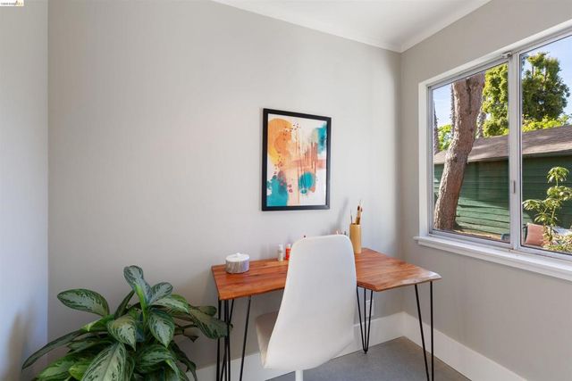 33 Ramona Ave, Oakland, CA 94611