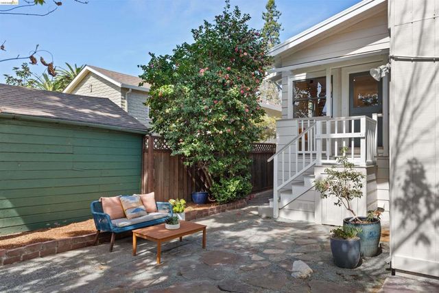 33 Ramona Ave, Oakland, CA 94611