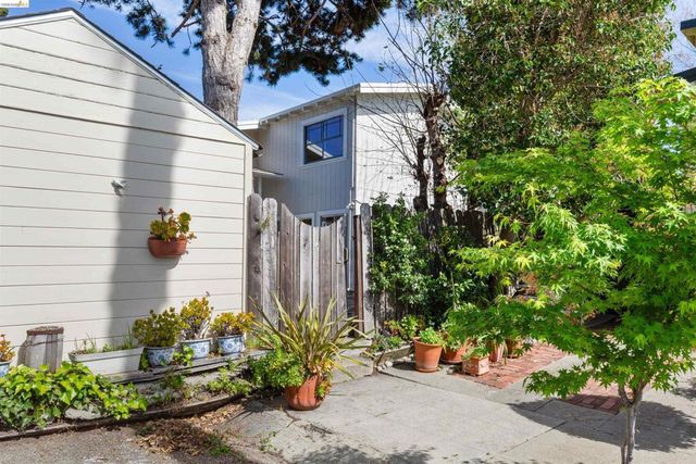 33 Ramona Ave, Oakland, CA 94611