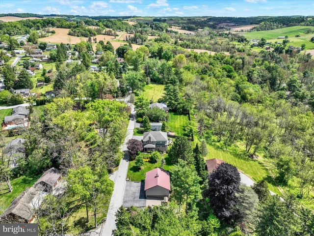 115 HAYWARD HTS, Glen Rock, PA 17327
