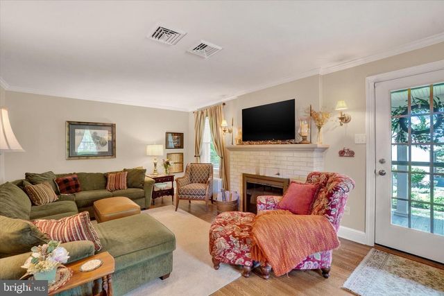 115 HAYWARD HTS, Glen Rock, PA 17327
