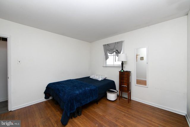 126 E MILITARY DR, National Park, NJ 08063