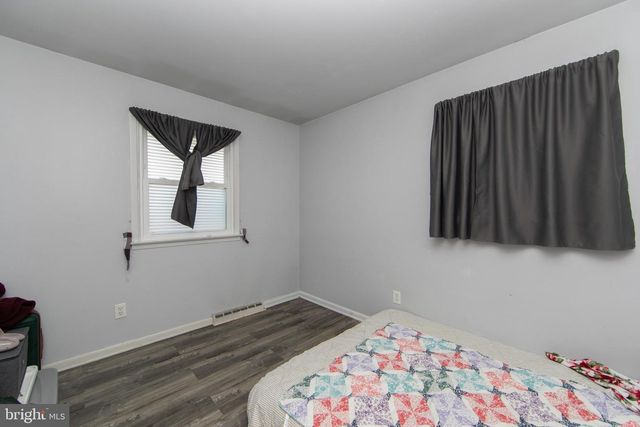 126 E MILITARY DR, National Park, NJ 08063