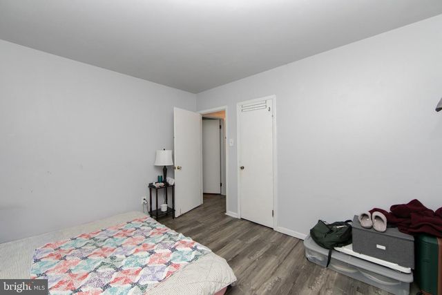 126 E MILITARY DR, National Park, NJ 08063