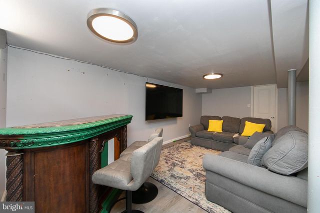 126 E MILITARY DR, National Park, NJ 08063