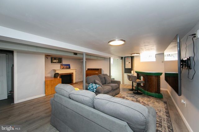 126 E MILITARY DR, National Park, NJ 08063