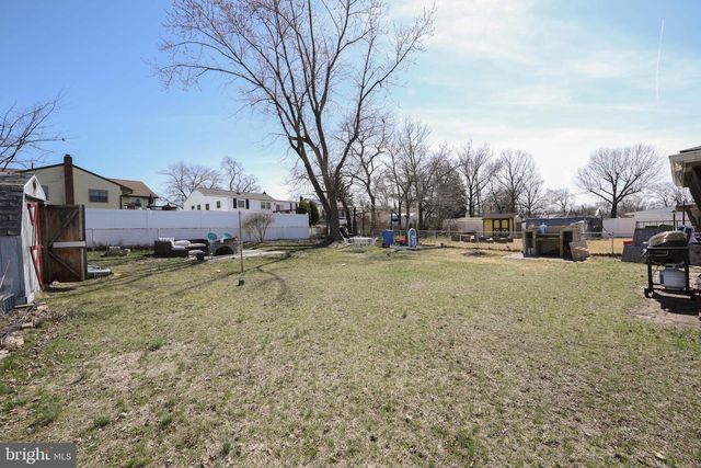 126 E MILITARY DR, National Park, NJ 08063